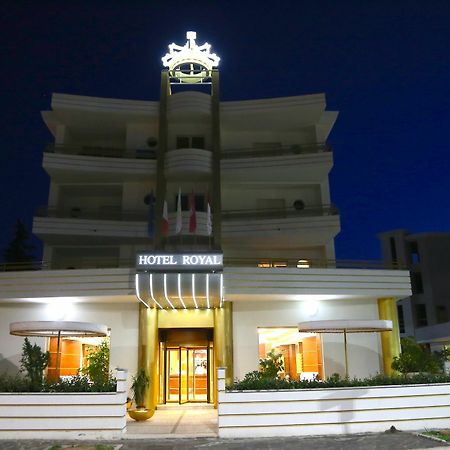 ואסטו Hotel Royal מראה חיצוני תמונה