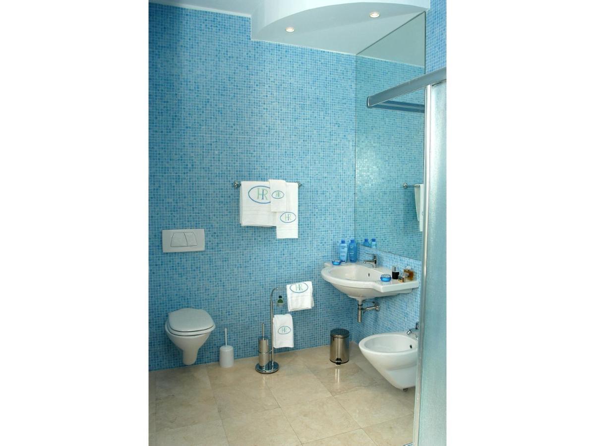 ואסטו Hotel Royal מראה חיצוני תמונה