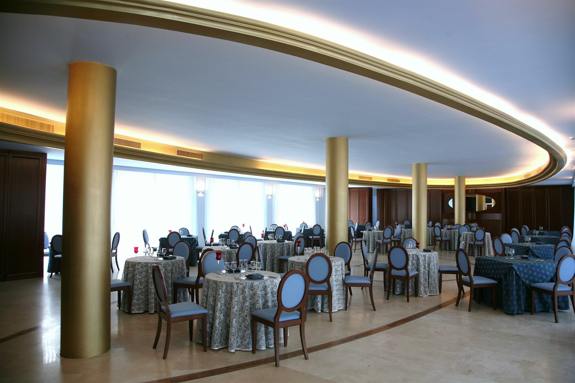 ואסטו Hotel Royal מראה חיצוני תמונה
