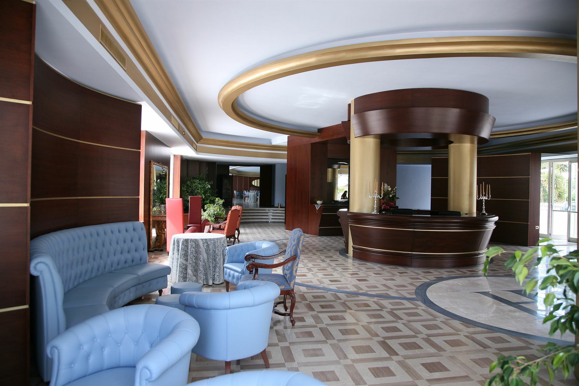 ואסטו Hotel Royal מראה חיצוני תמונה