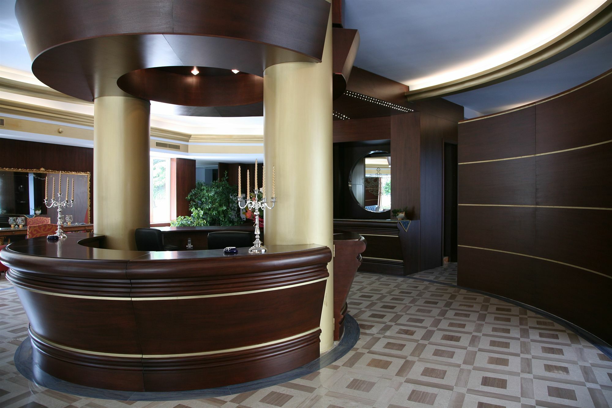 ואסטו Hotel Royal מראה חיצוני תמונה