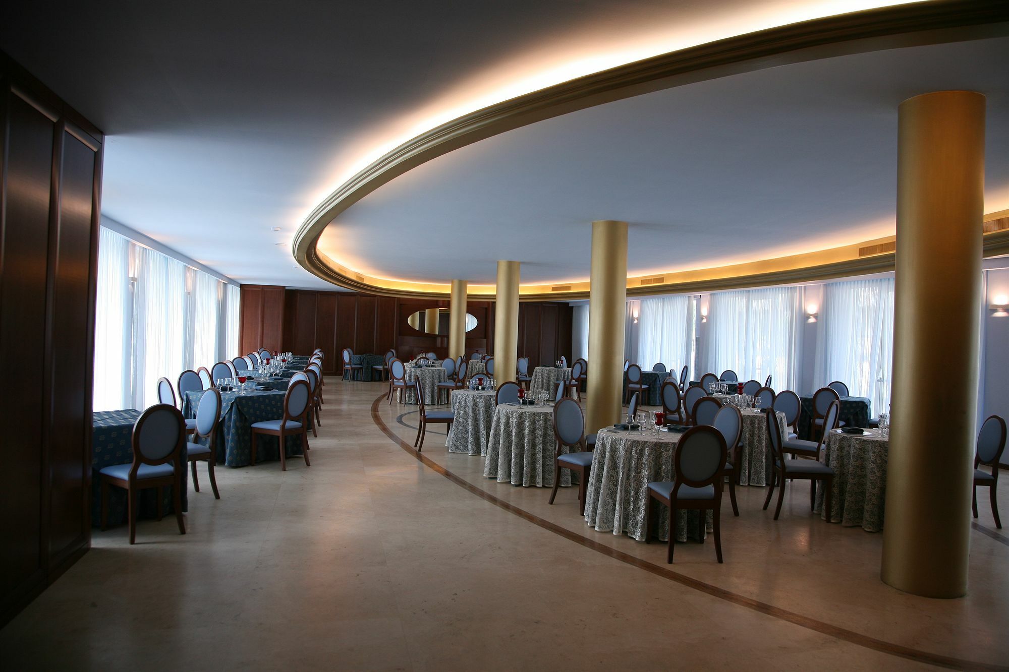 ואסטו Hotel Royal מראה חיצוני תמונה